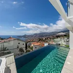 Wonderful 3-bedroom With Pool * Funchal (Madeira)