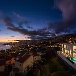 Wonderful 3-bedroom With Pool * Funchal (Madeira)