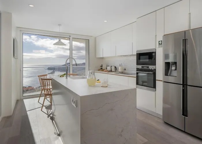 Wunderschöne - 3-schlafzimmer-villa Mit Pool Funchal (Madeira)