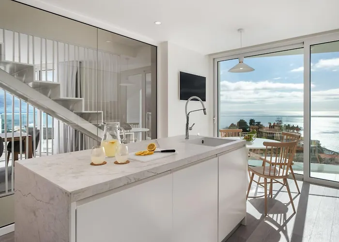 Ferienhaus Wunderschöne - 3-schlafzimmer-villa Mit Pool Funchal (Madeira)