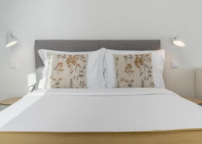 Wunderschöne - 3-schlafzimmer-villa Mit Pool Ferienhaus