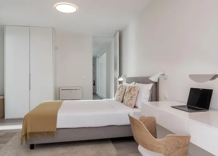Ferienhaus Wunderschöne - 3-schlafzimmer-villa Mit Pool Funchal (Madeira)